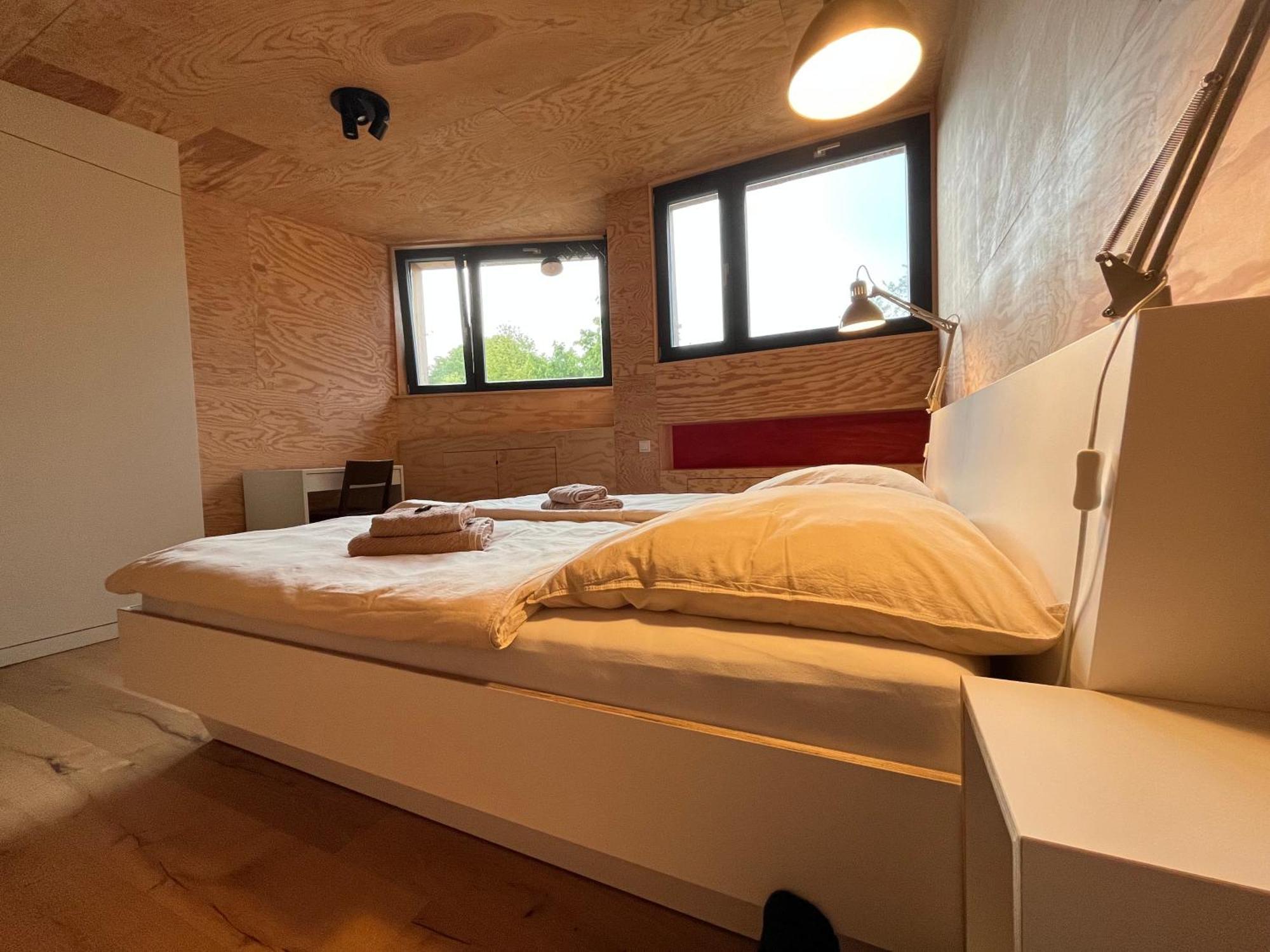 Grosse Wohnung Mit Loggia Templin Zewnętrze zdjęcie